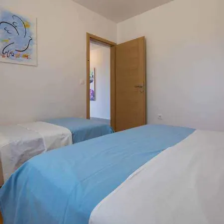 In Crikvenica 14043 Apartment