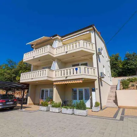 In Crikvenica 14043 Apartment