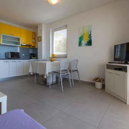 In Crikvenica 14043 Apartment *