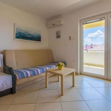 In Crikvenica 14043 Apartment *
