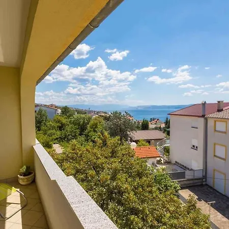 Apartment In Crikvenica 14043 *